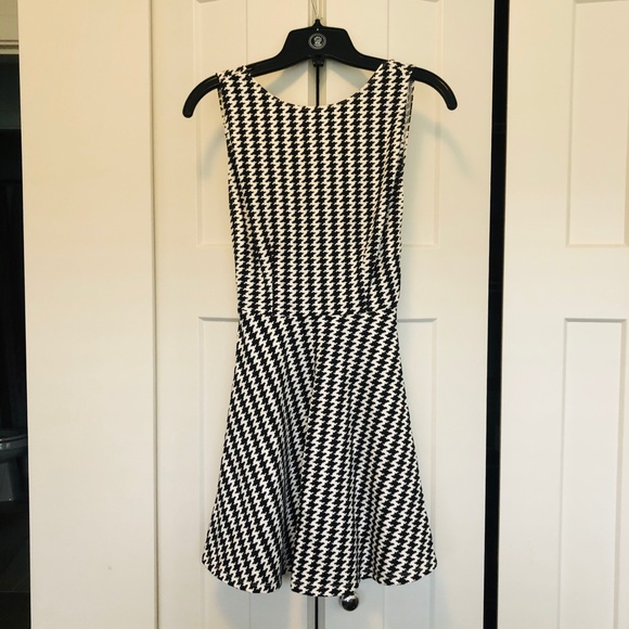 American Apparel Houndstooth Dress - Picture 1 of 2